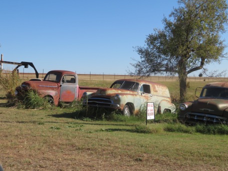 Rusted cars for sale - Route 66 - SR 66
